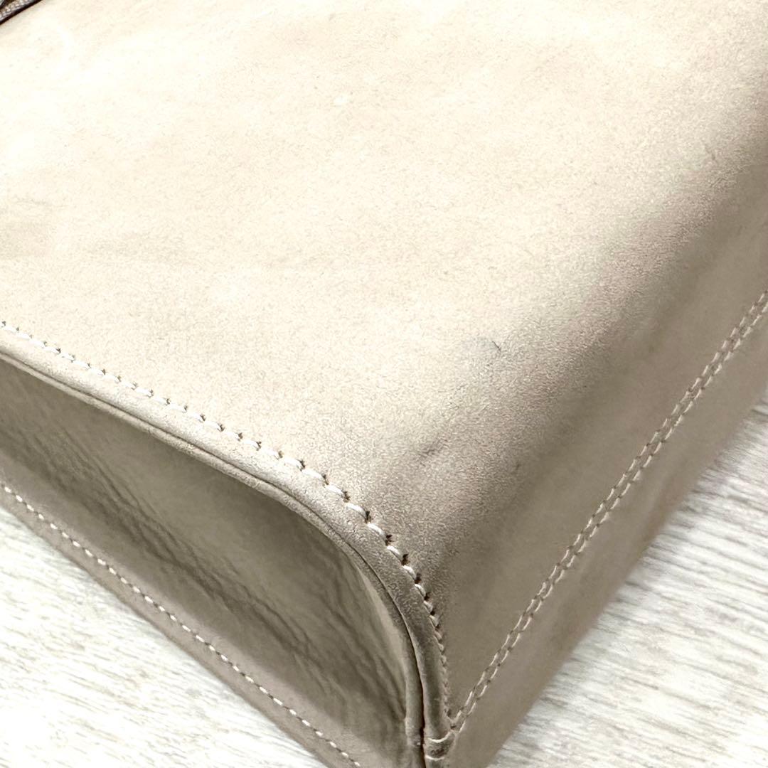 希少 フェラガモ ヴァラリボン がま口 スエード 2way ハンドバッグ