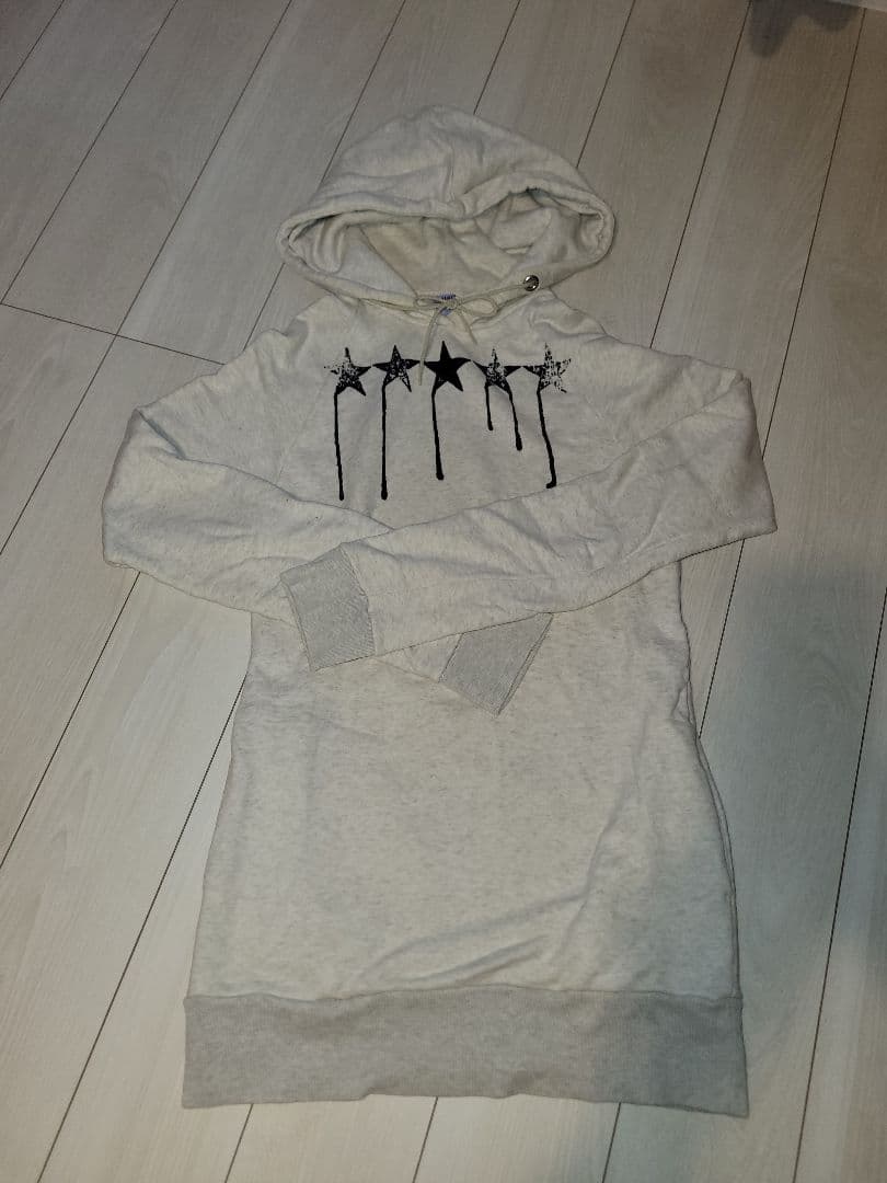 YUKI five-star フード付きロングパーカー