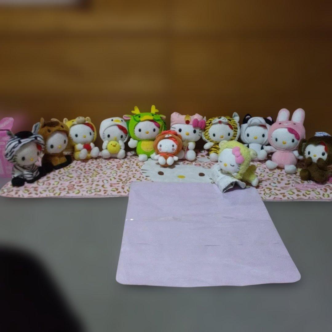 美品‼️可愛い‼️キティ 着ぐるみ１２体セット‼️干支