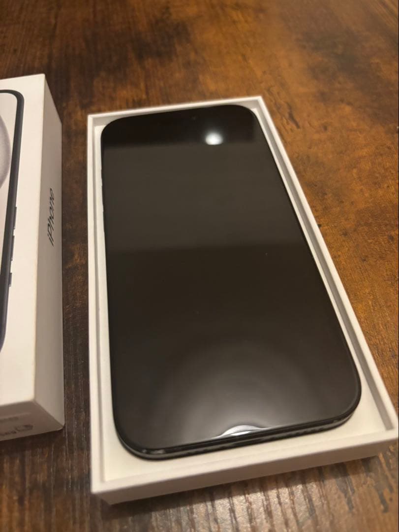 Apple iPhone 15 ブラック 本体 箱付き256GB