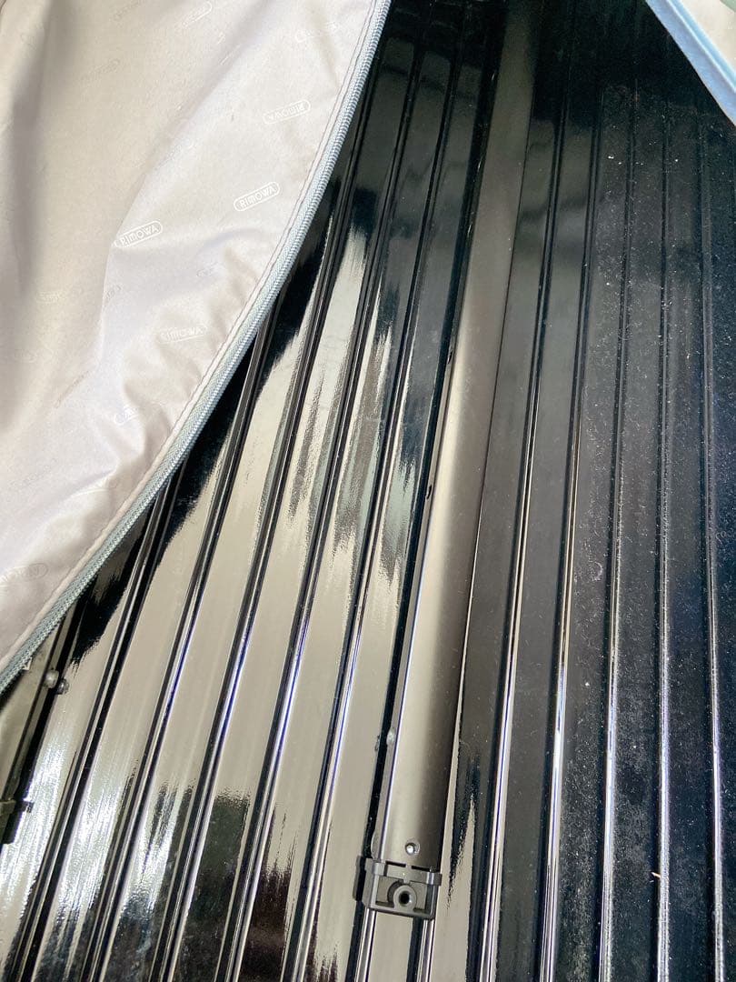 ＄リモワ　スーツケース　縦75cm 横25cm 臭いあり