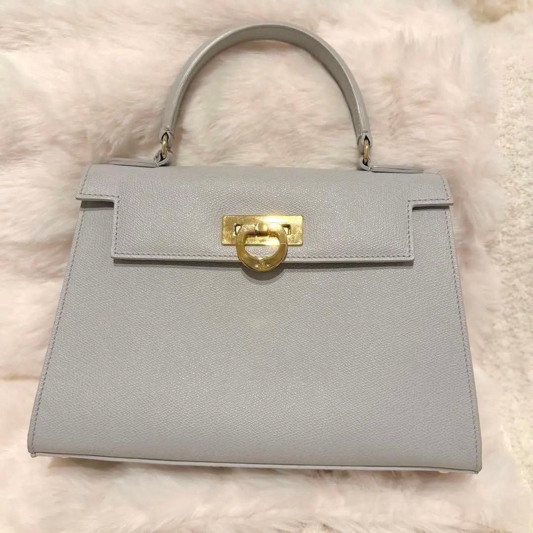 カルボッティ　ハンドバッグ　トゥモローランド