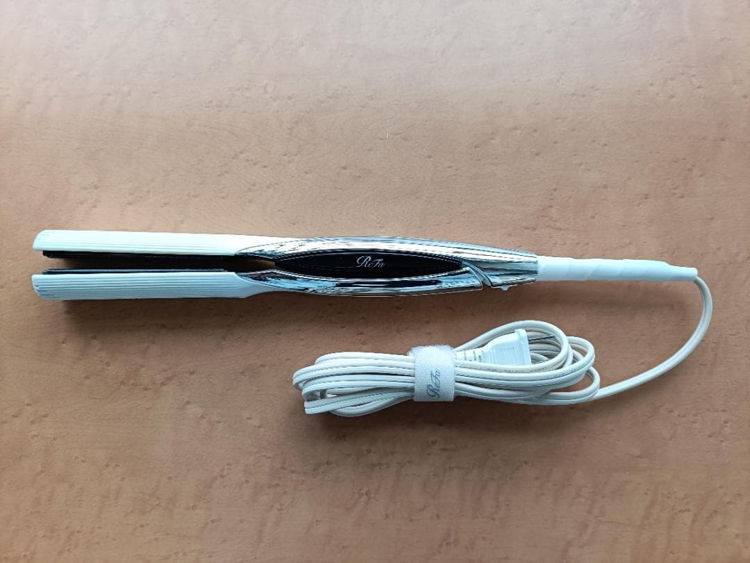 リファビューテック　ストレートアイロン　RE-AC02A