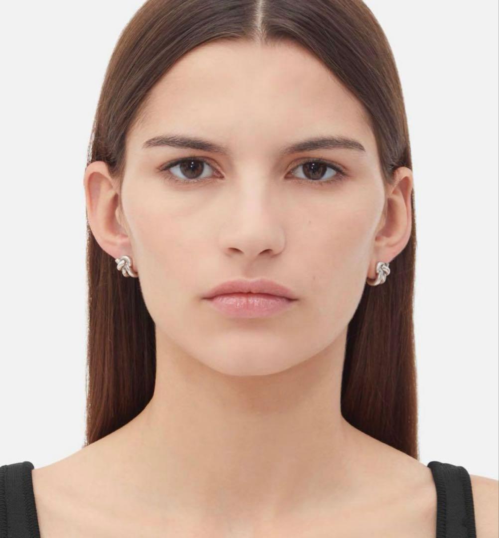 ボッテガ　ヴェネタ　ノット　ピアス　シルバー