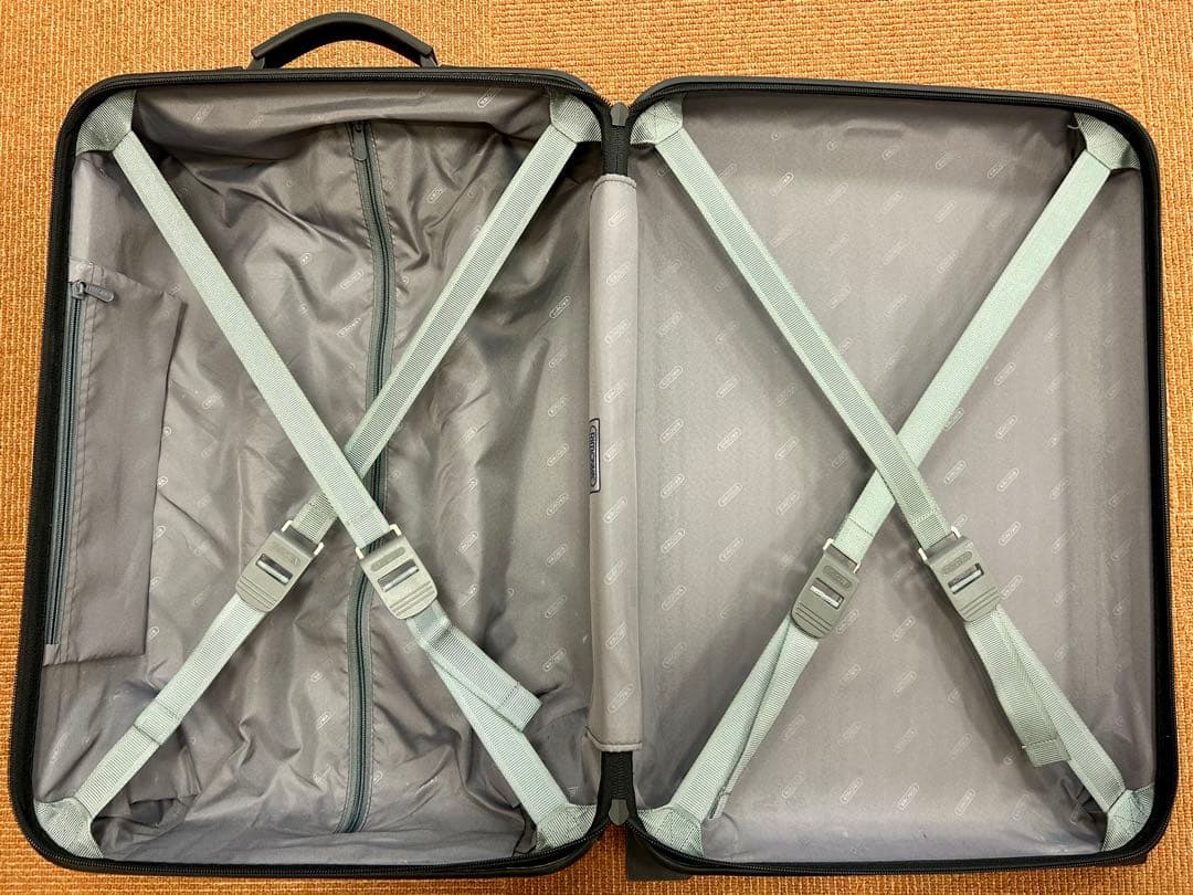 【RIMOWA リモワ】機内持ち込みサイズSALSA サルサ(2輪 /ブラック)