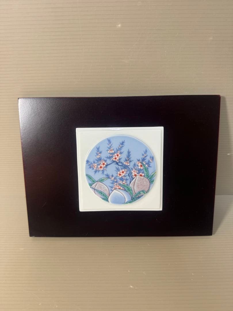 2338 有田焼　陶器の壁掛け　額　飾物　3客