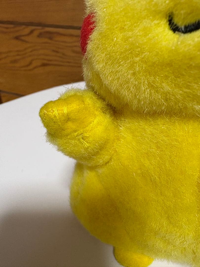 お腹を押すと鳴くピカチュウ　初期