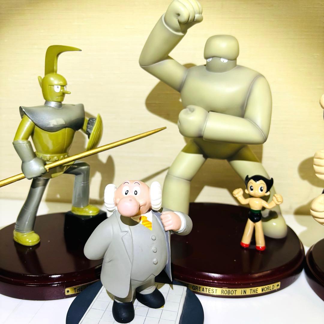 地上最大のロボット　フィギュア　手塚治虫ワールド　グッズ　ASTRO BOY