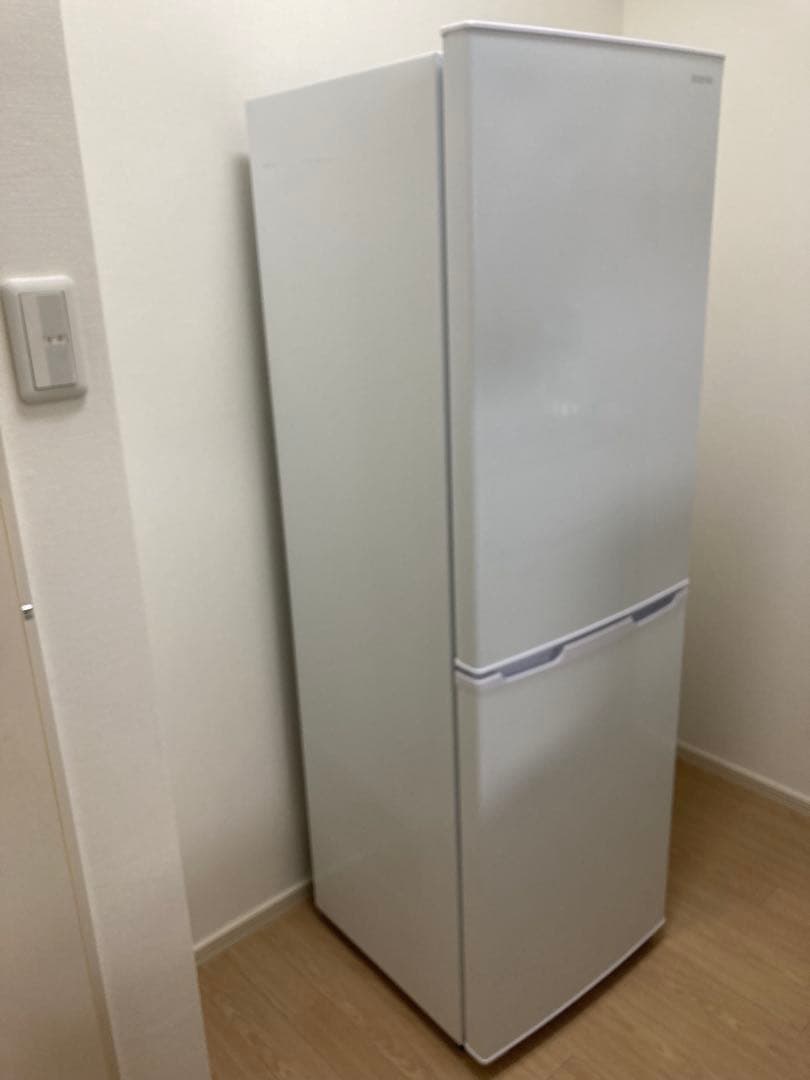 期間限定出品　2021年製　アイリスオーヤマ 冷蔵庫 ホワイト162L