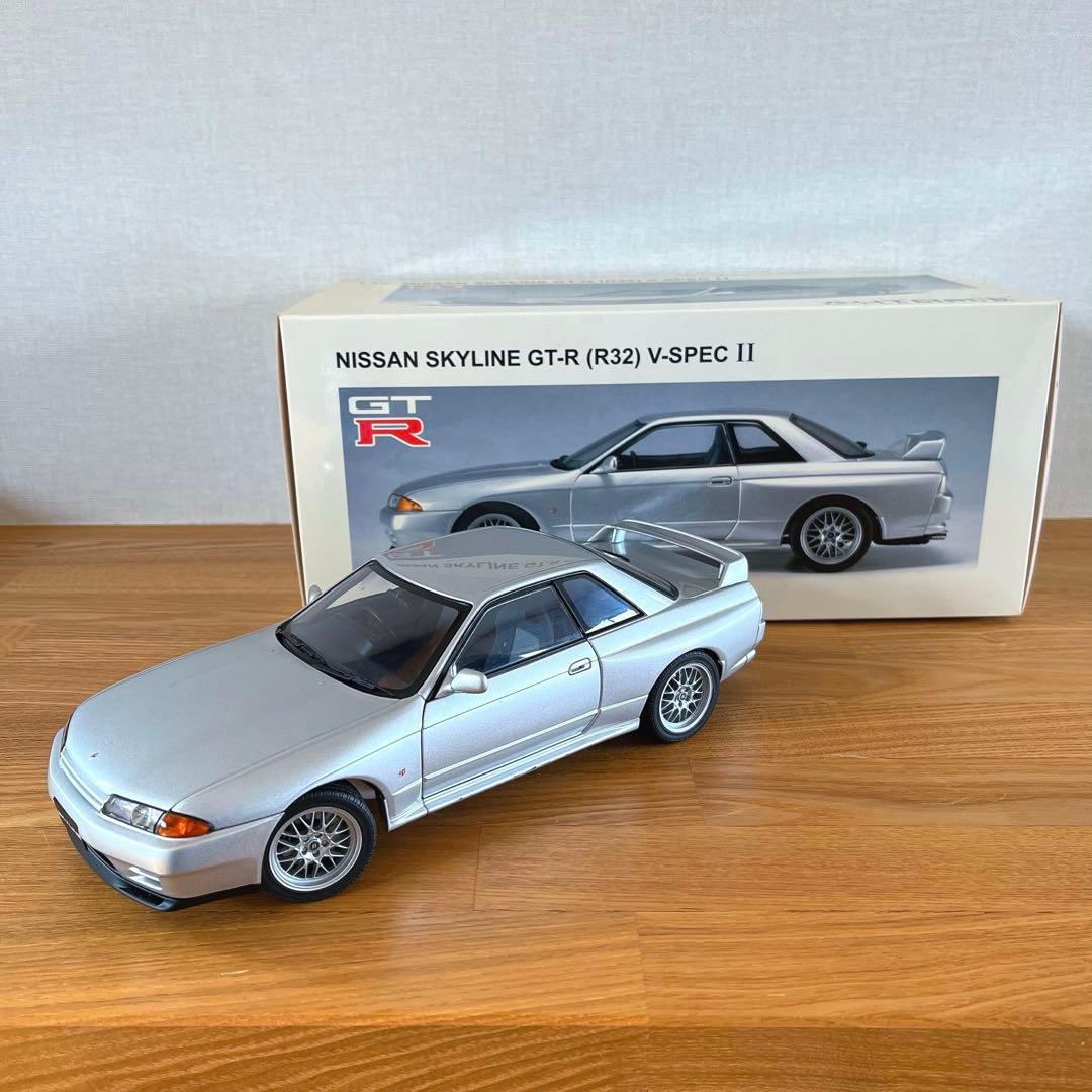【ミニカー】オートアート1/18 日産スカイラインGT-R V-SPECⅡ