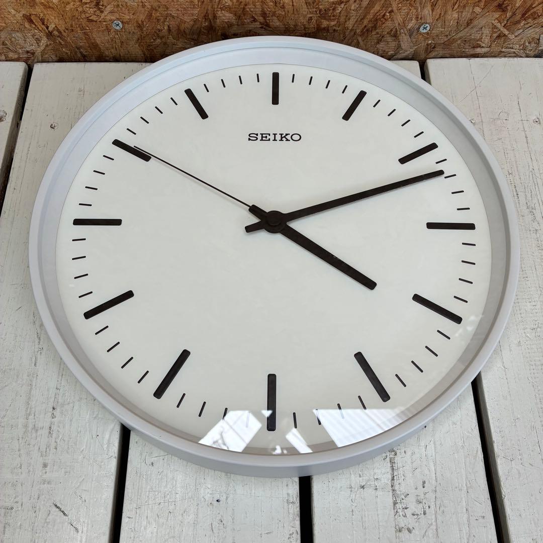 0636 SEIKO KX308W 電波時計　アルミボディ