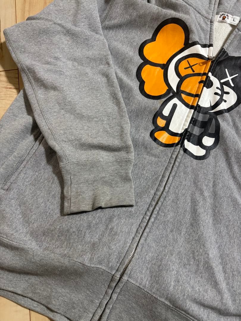 【NIGO期・コラボ】エイプ×KAWS　スウェット パーカー　マイロ プリント