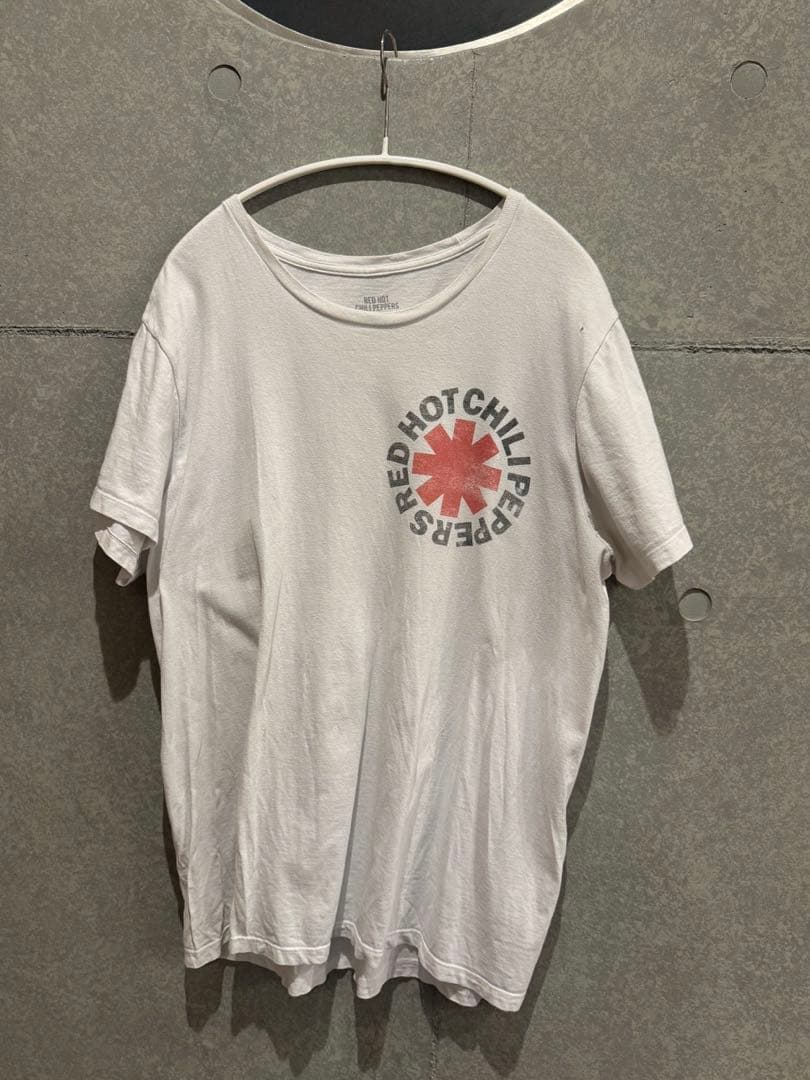RED HOT CHILI PEPPERS Tシャツ