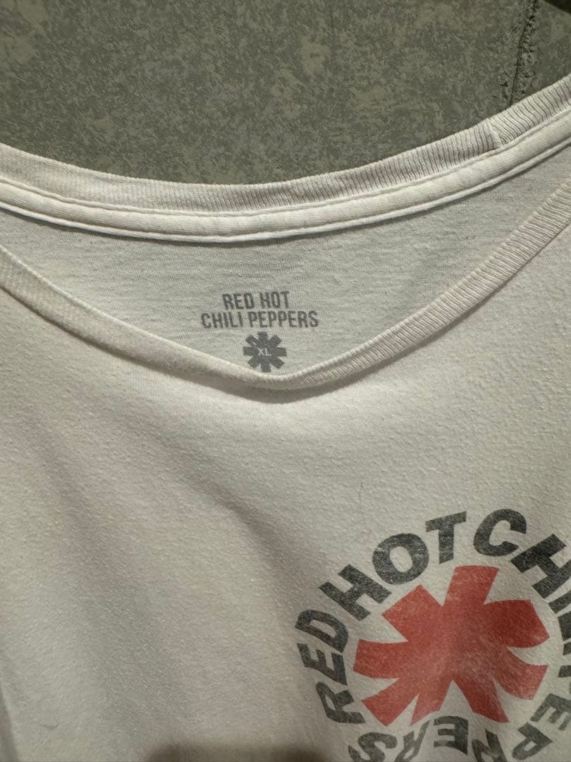 RED HOT CHILI PEPPERS Tシャツ