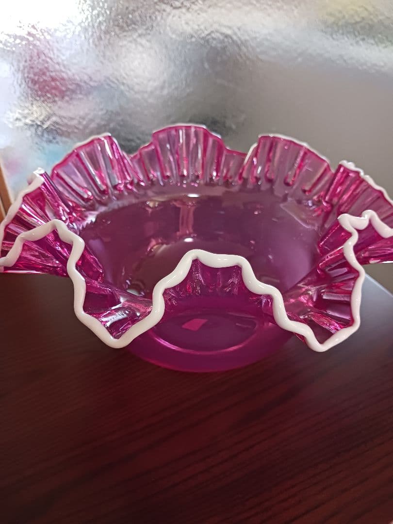 フリルエッジ ピンク 　　　ガラス花瓶 　　(ミシェール-ワン)