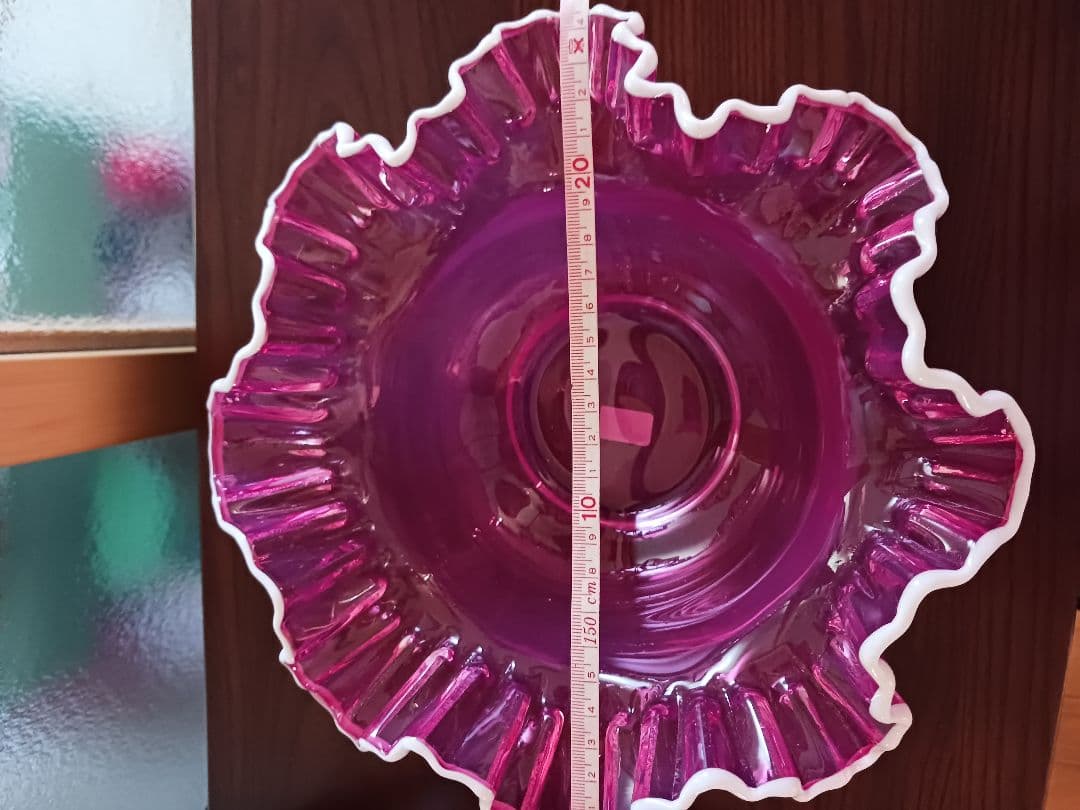 フリルエッジ ピンク 　　　ガラス花瓶 　　(ミシェール-ワン)