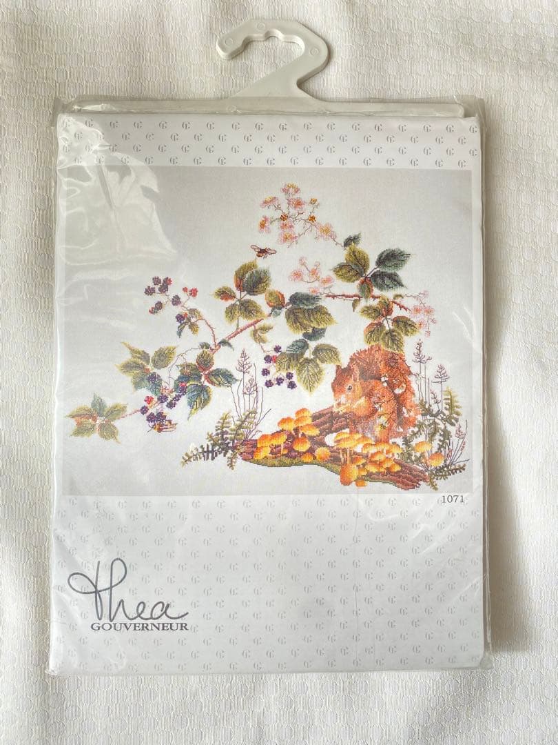 【新品未使用】クロスステッチキット/Thea Gouverneur 森のリス