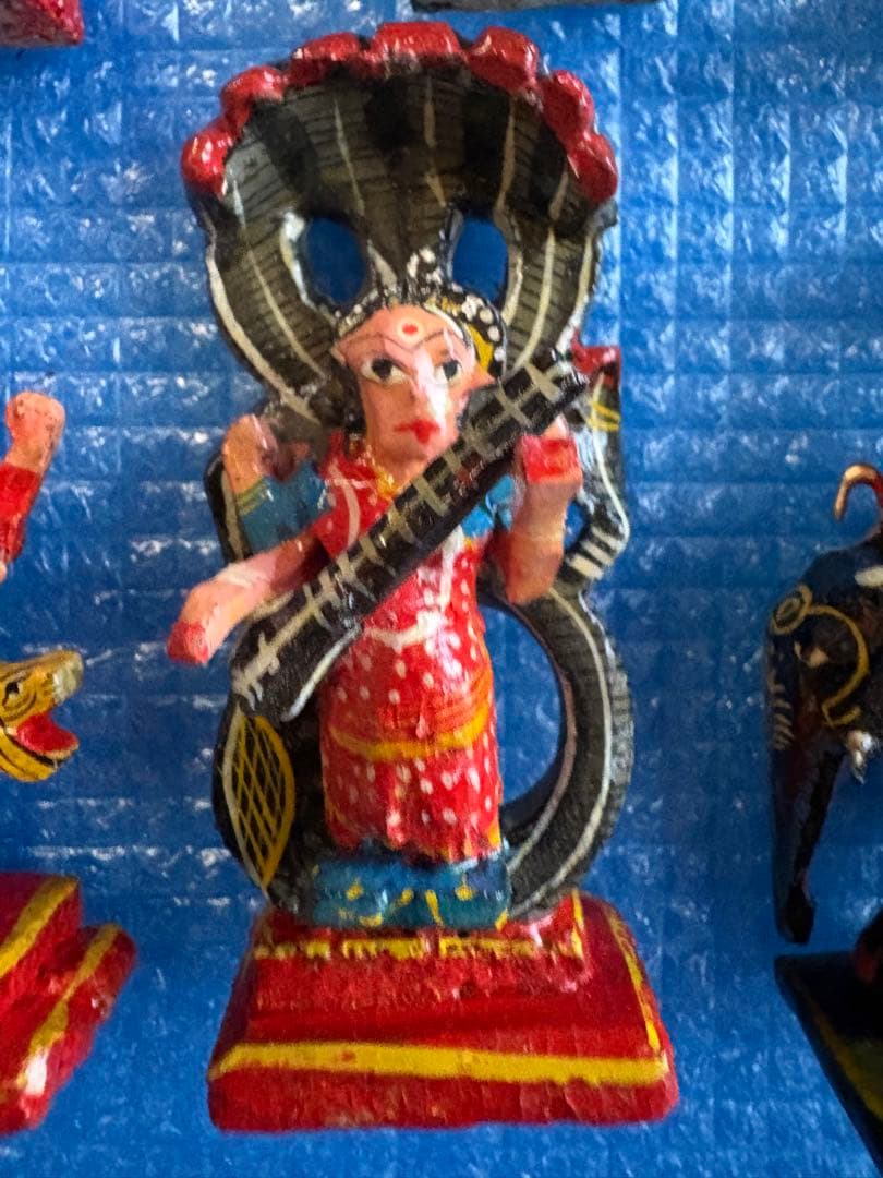 ヒンドゥー教の像　ビシュヌ　ハヌマーン　ドルガ　クリシュナ　ブラフマー