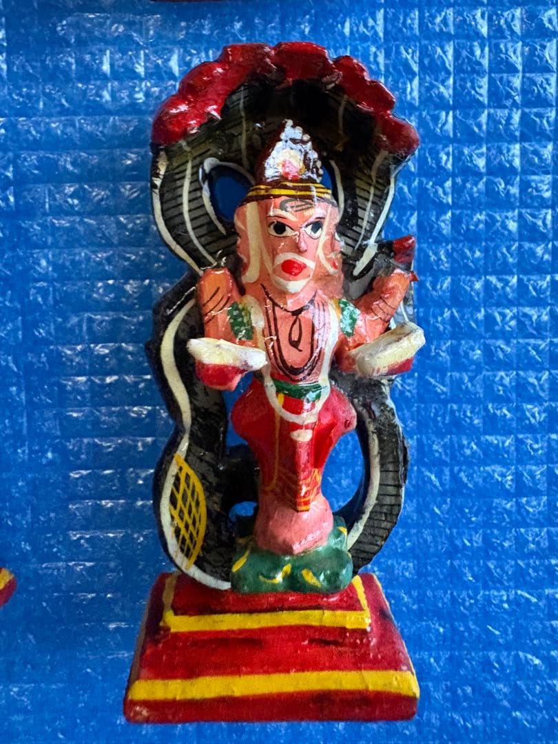 ヒンドゥー教の像　ビシュヌ　ハヌマーン　ドルガ　クリシュナ　ブラフマー