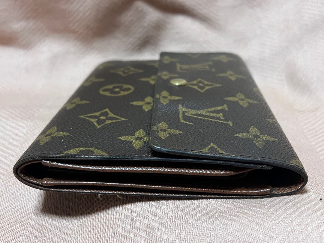 ルイヴィトン　三つ折り財布　モノグラム　ポルトトレゾール M61202