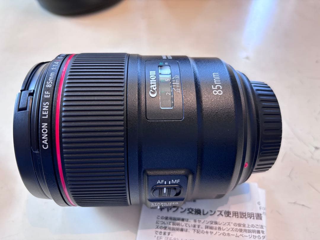 Canon EF 85mm f/1.4L IS USM レンズ