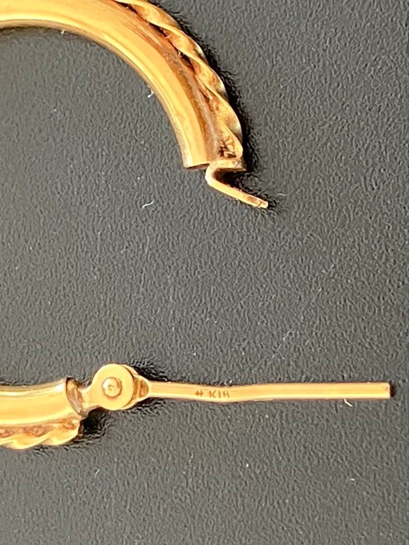 ツイストデザイン【K18】フープピアス