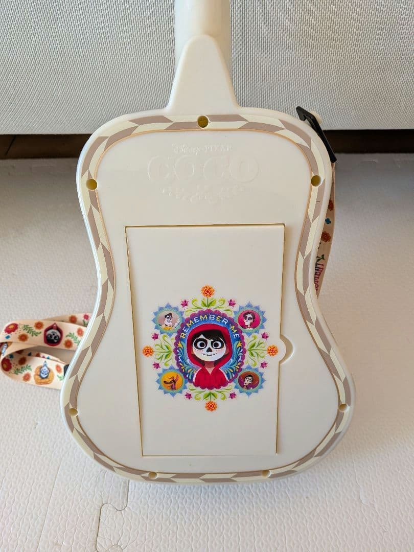 ディズニーパーク　リメンバーミーCOCOギター　ポップコーン　海外限定