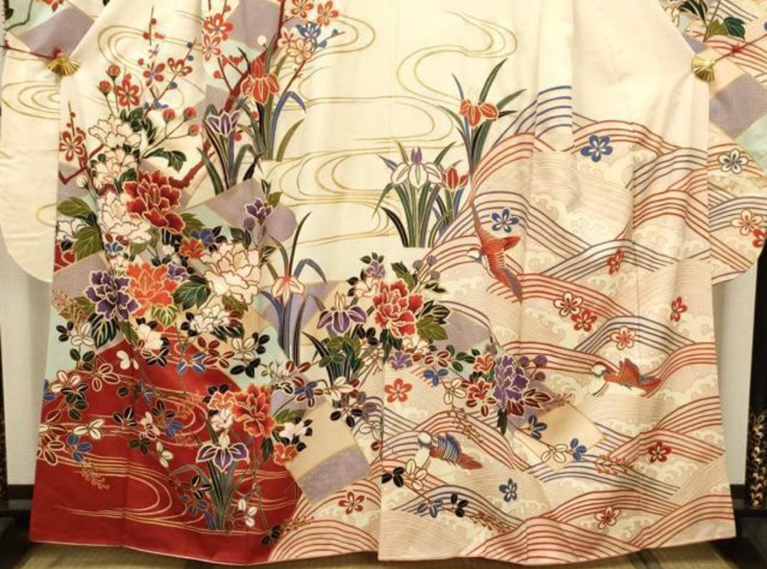 振袖フルセット6点サイズM〜Ｌ駒刺繍　流水鴛鴦花文　金彩　正絹