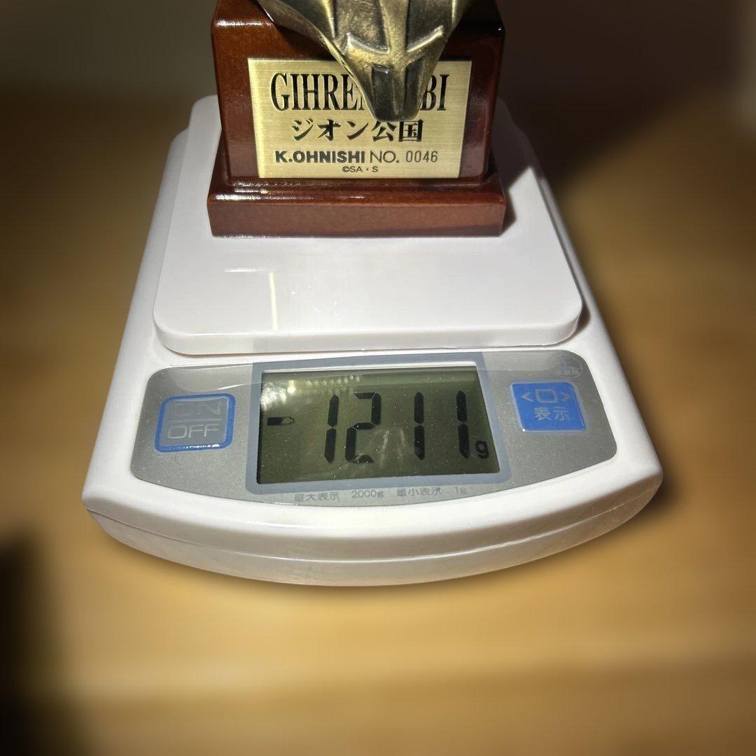 ギレン・ザビ バストアップ像