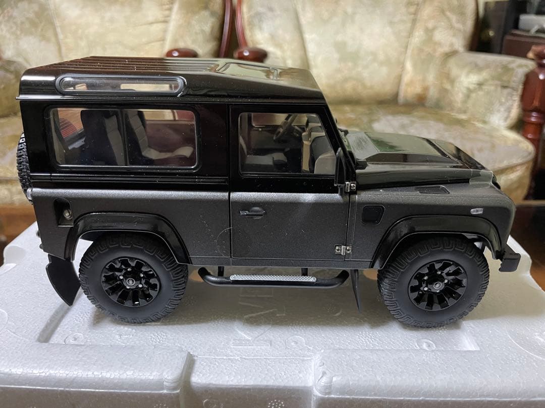 価格変更1/18 京商ランドローバー ディフェンダー90 オートバイオグラフィー