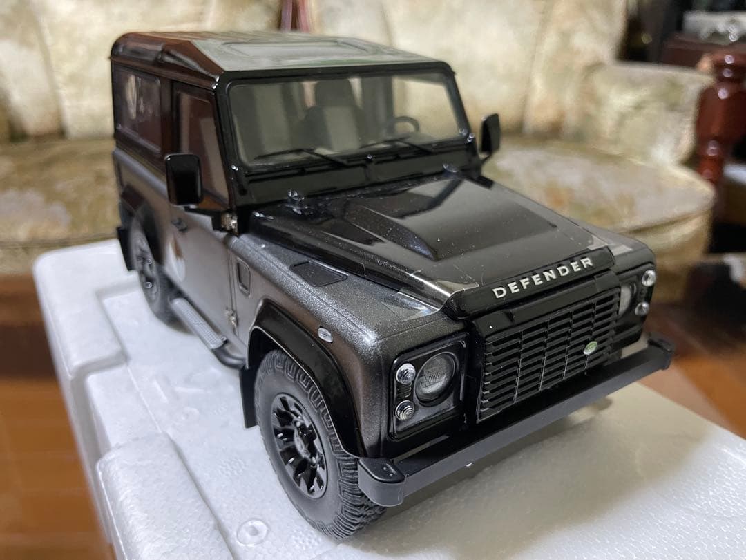 価格変更1/18 京商ランドローバー ディフェンダー90 オートバイオグラフィー