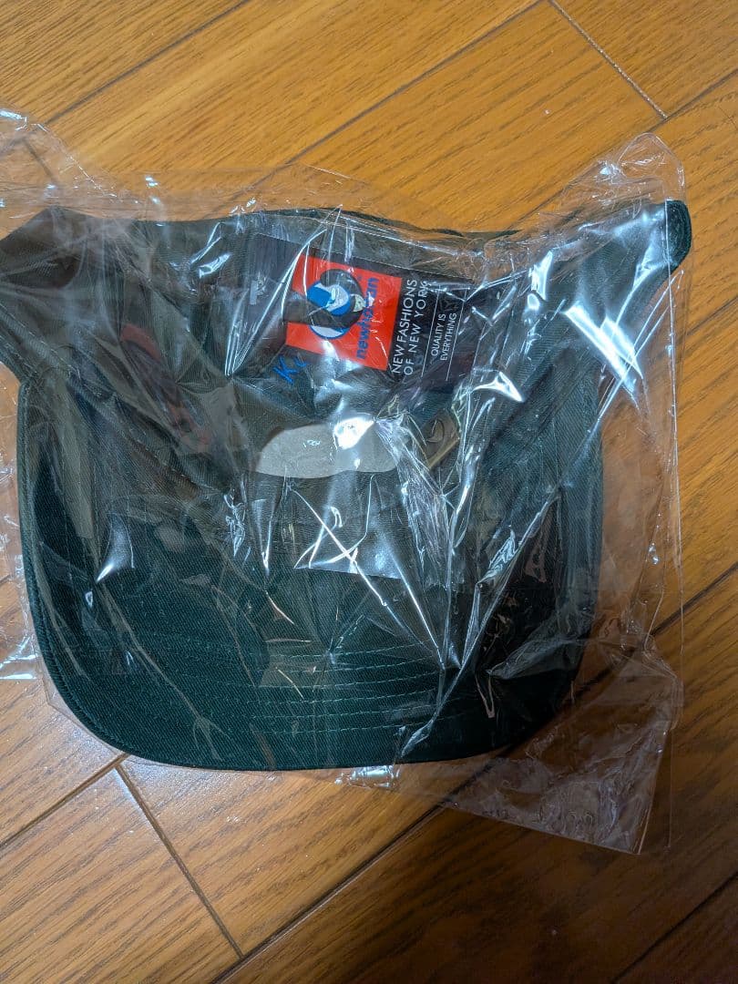 KUZIRA 刺繍ロゴ カーキ　新色