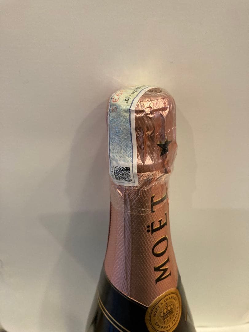 OVERTUREとMOET & CHANDON ROSE IMPERIALセット