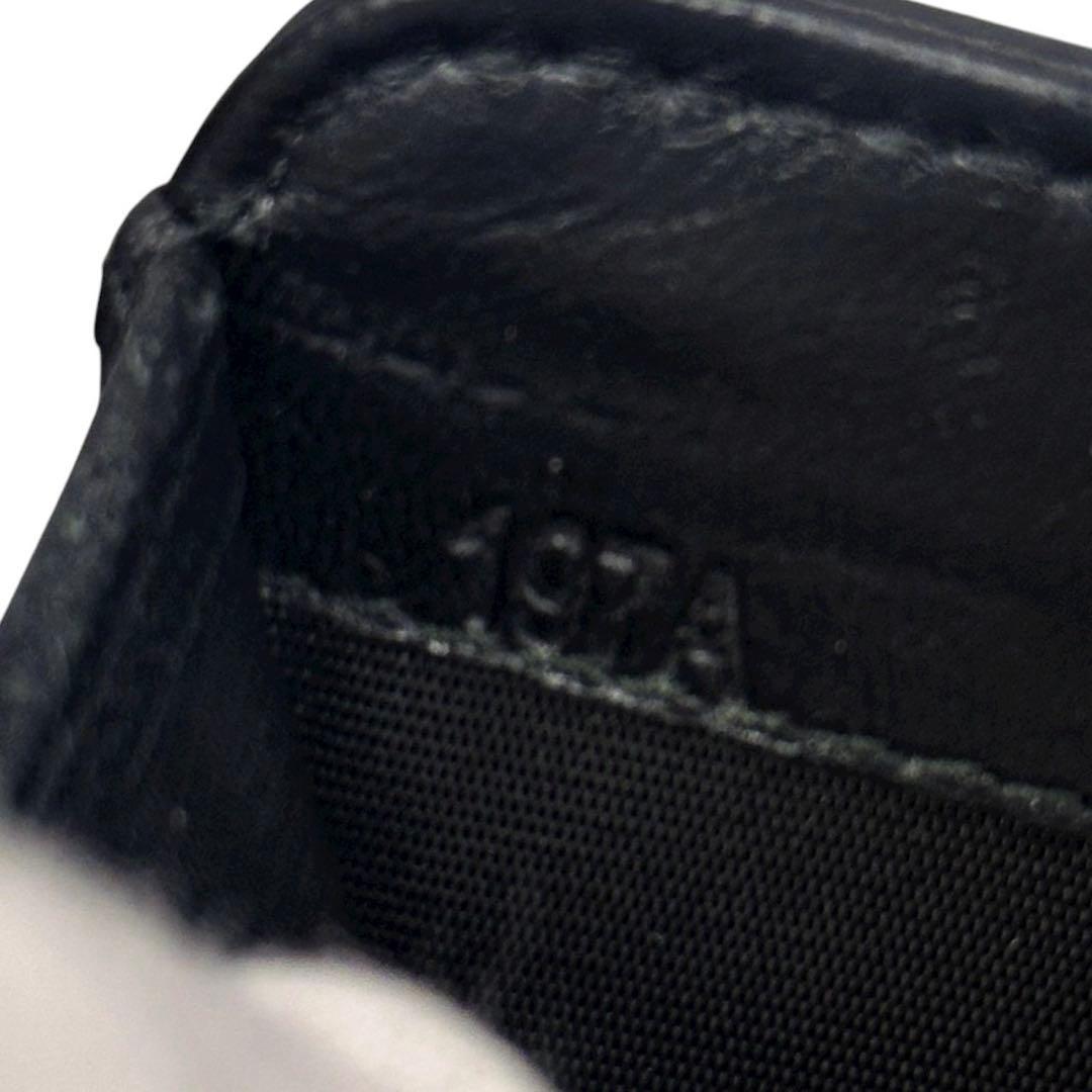 美品 ミュウミュウ マテラッセ 二つ折り財布 小銭入れ  カード ICタグ