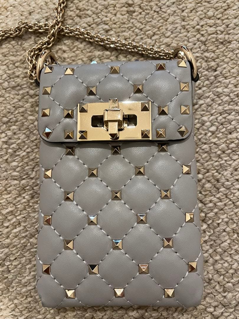 【超美品】VALENTINO ロックスタッズスパイク　ミニバッグ