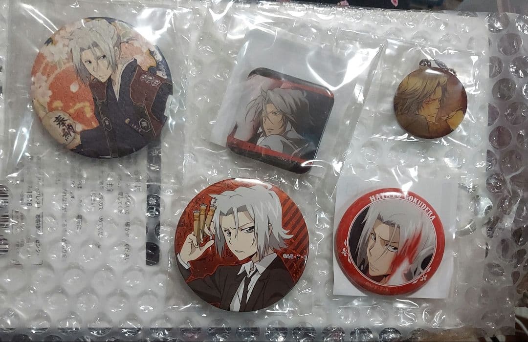 REBORN 獄寺　缶バッジ キーホルダー