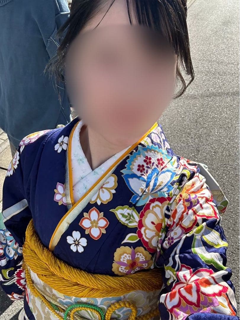 華やかな花柄振袖（紺色・黄色）　振袖　成人式　フルセット