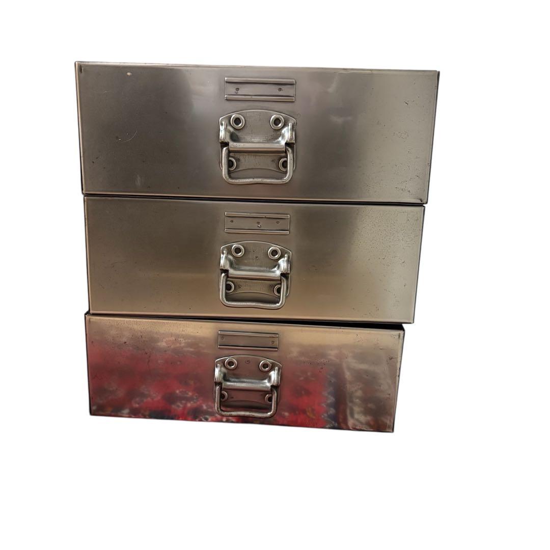 vintage インダストリアル　スチールキャビネット