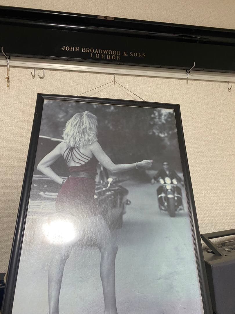 JOHN BROAD &sons ピアノ鍵盤蓋　ロンドンロゴ入り　ポスターは違う