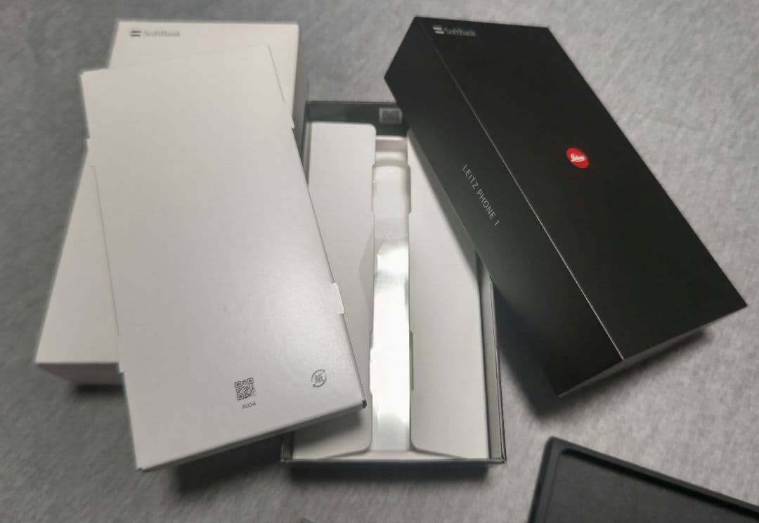 Leica Phone 1 ケース ブラック レンズカバー