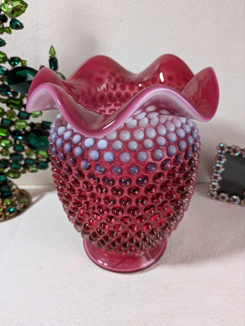 フェントン　クランベリーオパルセント　ホブネイル　フリルエッジ　刻印アリ