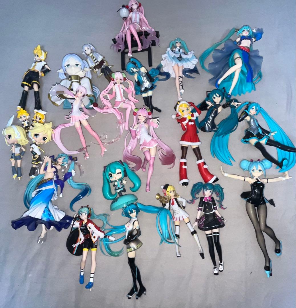 アクスタ、フィギュアグッズまとめ 初音ミク、鏡音リン・レン フリーレン ジャンク