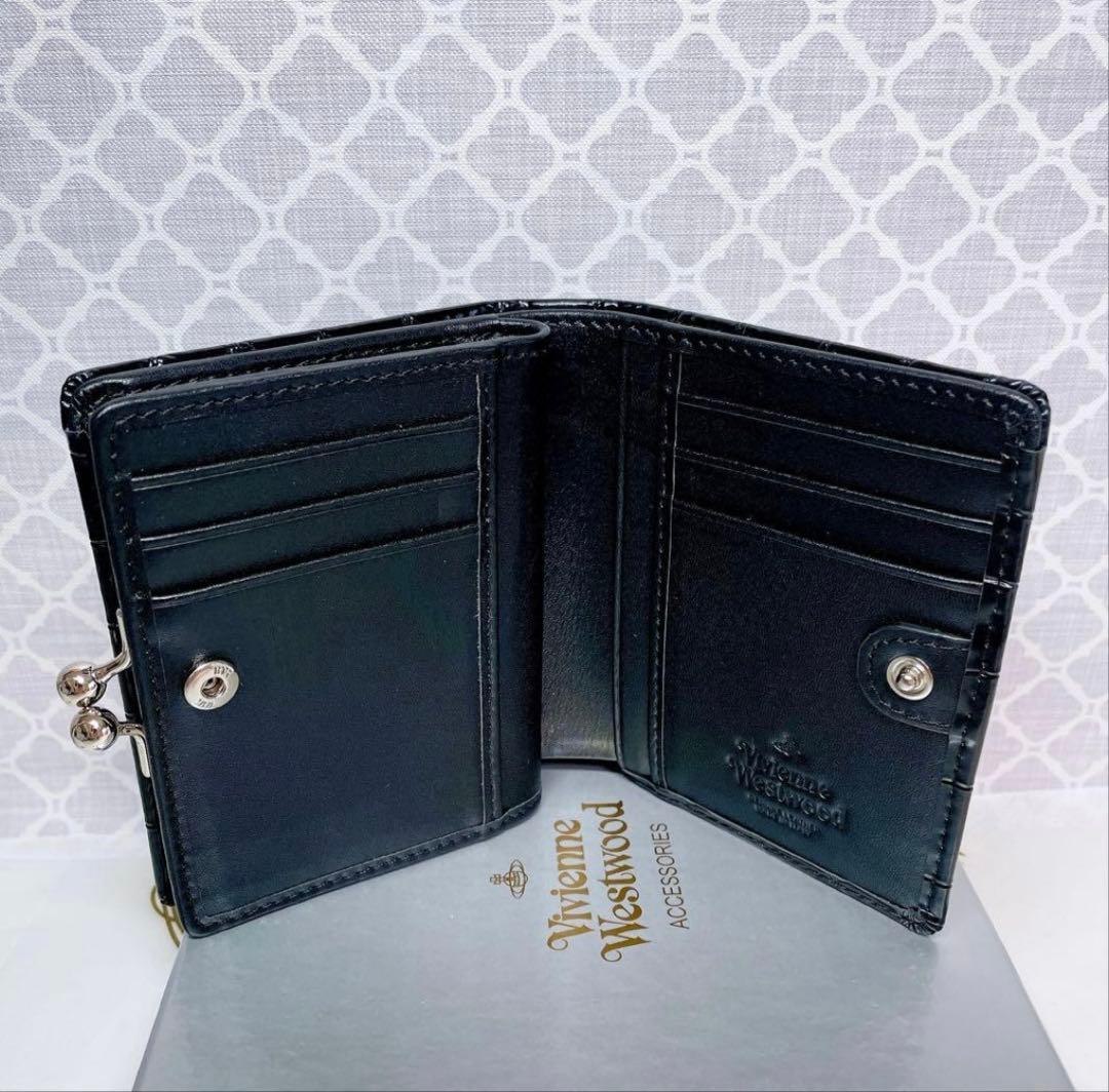 【新作✨️ショッパー付】ヴィヴィアン・ウエストウッド 折財布 黒