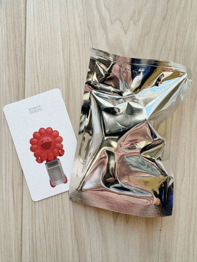 CASETiFY x 村上隆 お花ちゃん スマホフィギュア 赤