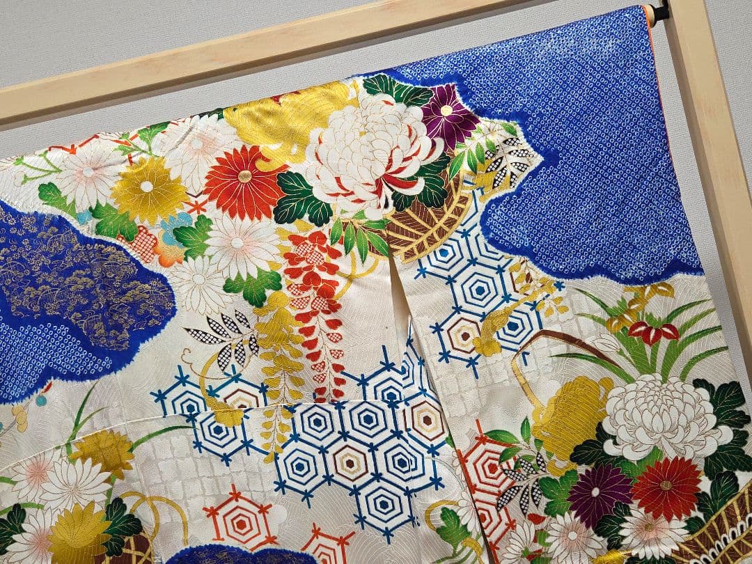 B 美品 豪華 雲取花模様 金駒刺繍 金彩 絞り 正絹 振袖 成人式 着物