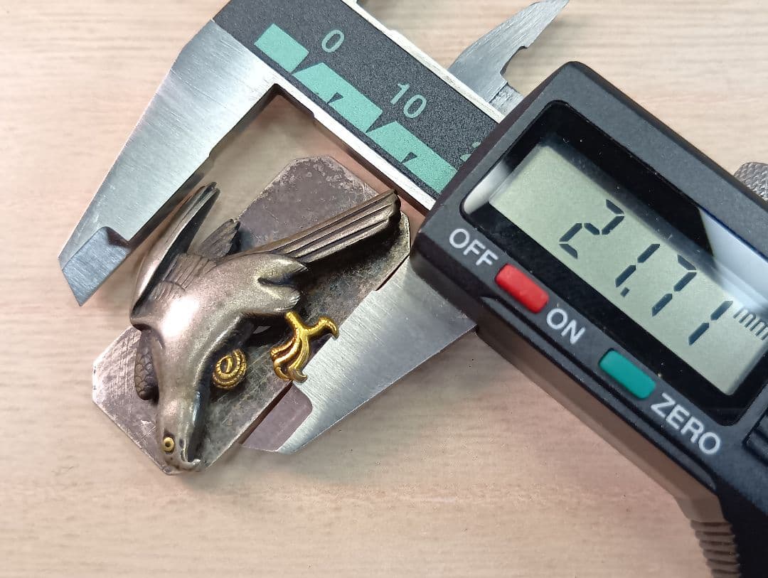 煙草入れ／超絶技巧前金具／鷹図