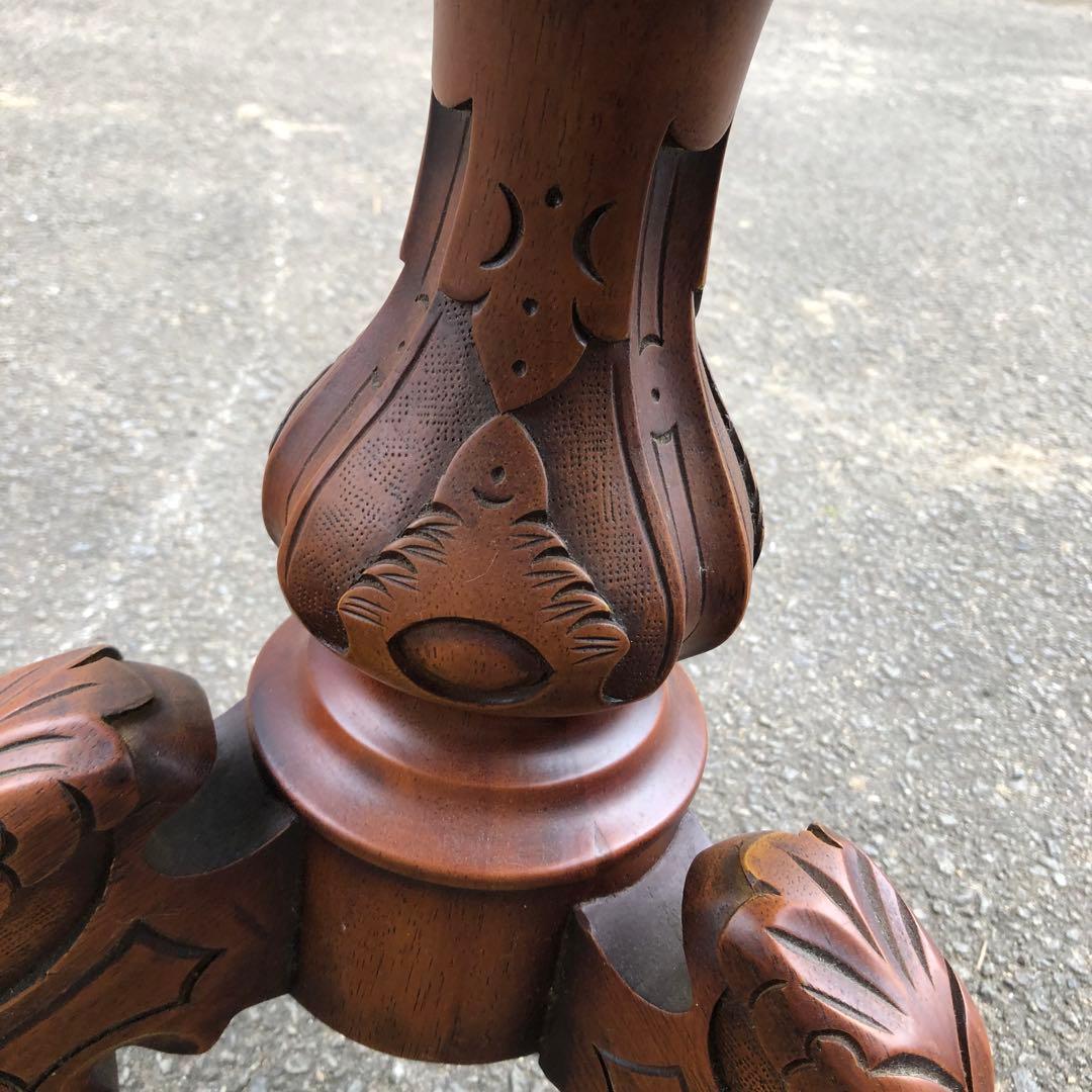 マホガニー無垢材 コーヒーテーブル アンティーク調木彫装飾 美しい木目のテーブル