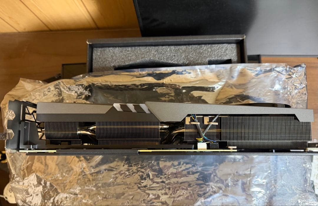 グラフィックボード・グラボ・ビデオカード MSI RTX4070Ti GAMING X TRIO 12G OC