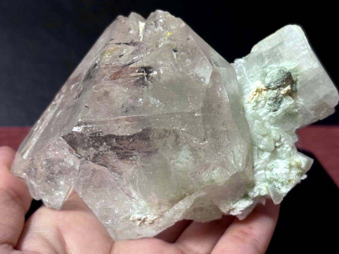 【超希少】天然ヒマラヤ水晶 (K2の麓スカルドゥ産)ビソライトインクォーツ