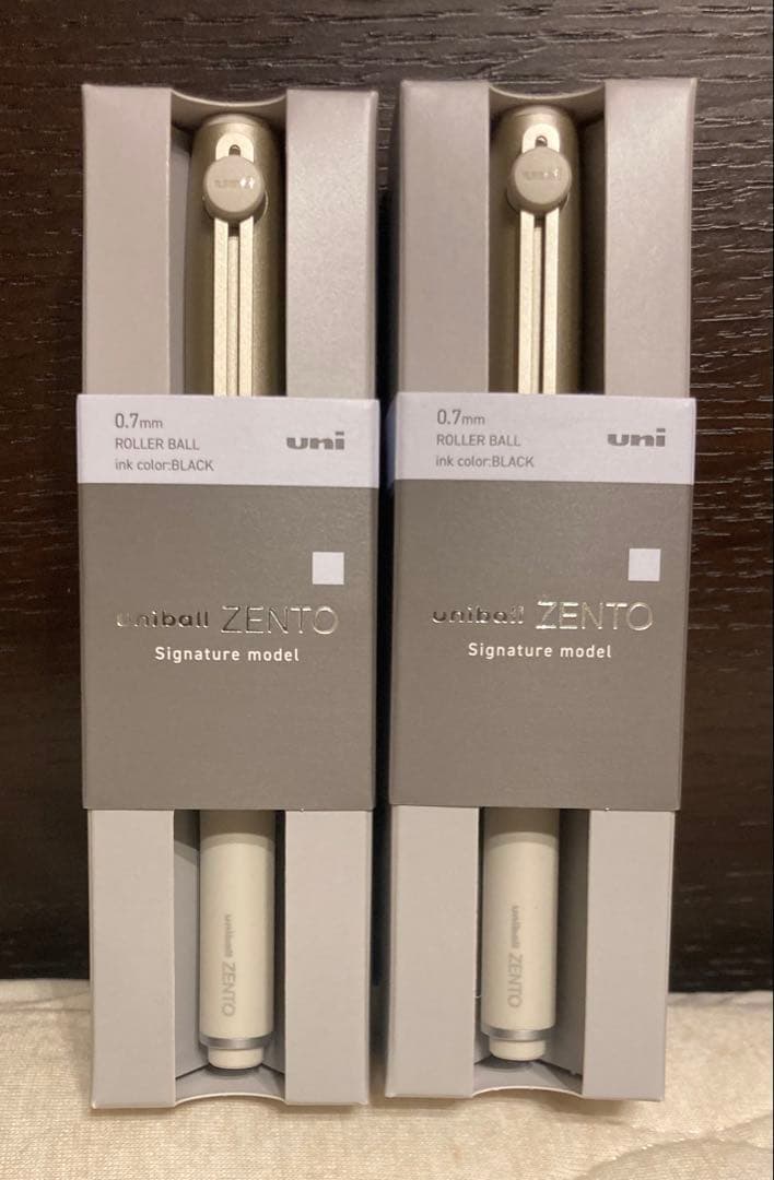 ユニボールゼント　シグニチャーモデル　ZENTO シャンパンゴールド　2本